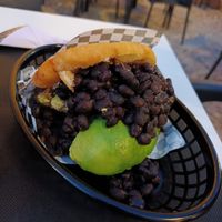 Arepa dominó veganizada at Tasca La Matilda - Tochesuras in Caceres