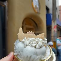 Vanilla mousse cake at Naki - vegan sweets in Osaka
