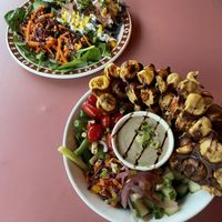 Tempeh tacos & Veggie bowl with Chickpea flour waffle  at Bains Publics in Rimouski