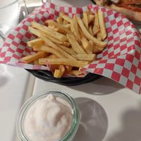 French fries with vegan all-i-oli at Kesito Pizzeria in Gran Canaria