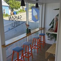 Espace intérieur at Saison Deli in Rimouski