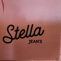 Sign on the door  at Stella Jean's Ice Cream - The Lab in Costa Mesa