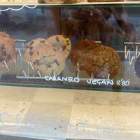 Vegan cookie at UMAMI BAKE AWAY in Madrid