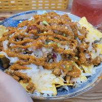 Nachos con queso vegano at La Causa in Zaragoza