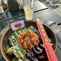 Vegan poké bowl met homemade limonade  at Millers Beach in The Hague