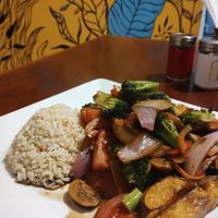 Saltado de Brócoli 🥦 at El Encuentro - Santa Catalina in Cusco