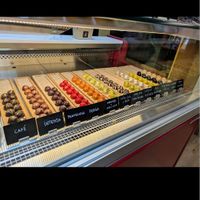 Chocolate selection at LORIS CHOCOLATES in Valencia