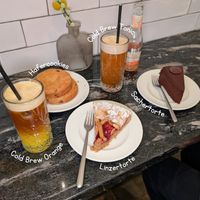 Österreichische Klassiker in vegan 🌱 at Elias Coffee Shop in Vienna