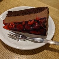raspberry chocolate cake at Goodies Berlin - Globetrotter - Maybe closed in Berlin