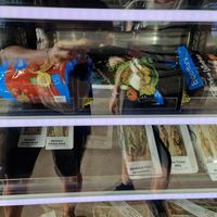 Maquina expendedora zona H de salidas at MAD - Máquina Expendedora - T4 in Madrid