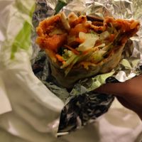 Lahmacun mit Salat at Veganland in Muelheim