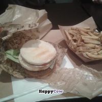 Monthly vegan burger (seitan and vegan mayonnaise) with fries at VG in Paris