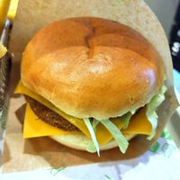 Burger at Veganil in Paris