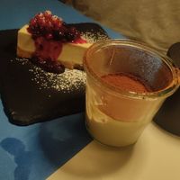 Tiramisù e cheesecake at La Casina di Alice in Livorno