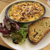 Mac n cheese with garlic bread  at Mono in Glasgow