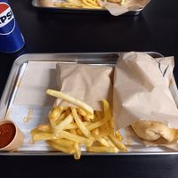  at Furahaa Express - Food Truck in Paris