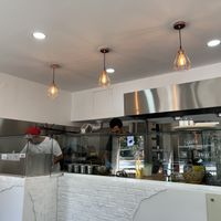 Friendly staff, fresh-made food   at Yalla Padaria in Porto