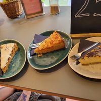 cheesecake, apricot tart, carrot cake at Neue Speisekammer in Hannover