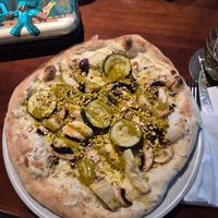 Vegana pistachio pizza at Da Marcello in Mallorca