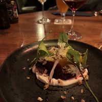 Steek biet, gekonfijte dadel, gecarameliseerde walnoot sinaasappel, creme,   at Abdij de Westerburcht in Westerbork