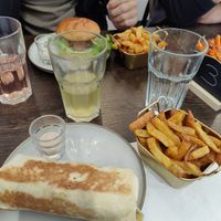 Kebab et frites maison at Kali in Orleans