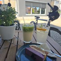 💚 LimetteHeidelbeerTarte, iced MatchaLatte, HolunderblütenQuittenLimo 😋 at Café Winzrieth in Gaggenau