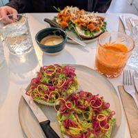 Avocado Bagel, Lax Bagel in the background at Bistro Deppat in Vienna