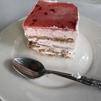 Tiramisú con frutas rojas   at Veganion in Mexico City