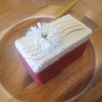 Red velvet cake - 7.5/10 at Kem-Kon KhaoSan (เข้ม-ข้น ข้าวสาร) in Bangkok