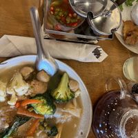 Laad nah with condiment tray!!  at Kem-Kon KhaoSan (เข้ม-ข้น ข้าวสาร) in Bangkok