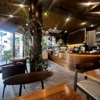 Inside is very roomy and has AC and an upstairss  at Kem-Kon KhaoSan (เข้ม-ข้น ข้าวสาร) in Bangkok