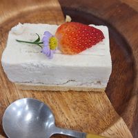 Strawberry cheese cake at Kem-Kon KhaoSan (เข้ม-ข้น ข้าวสาร) in Bangkok
