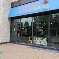 exterior at Strawberry Blonde Bakery in Ottawa