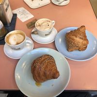 Brioches vegane e cappuccini di soia   at Fratellino in Pavia