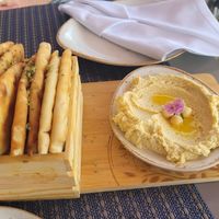 Hummus and pita at El Greek del Puerto in Estepona