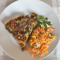 Vegansk linspaj  at Cafeva in Gothenburg