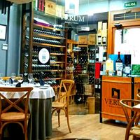 Ambiente del restaurante/bar at Orbe Kitchenbar in Tomelloso