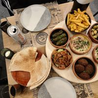 2 person vegan mezze & palestinian cola at Habibi in Leuven