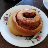 Cinnamon roll at No Milk Today in Berlin