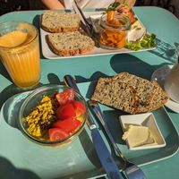 Tofu and salmon breakfast at No Milk Today in Berlin