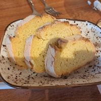 Bread - this is what you get as side portion at Vrasserie in Porto