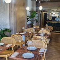  at Vrasserie in Porto