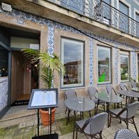  at Vrasserie in Porto