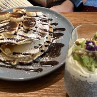 Pancake choco banane et yaourt chia  at Vrasserie in Porto