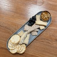 Tagliere di formaggi  at Vrasserie in Porto