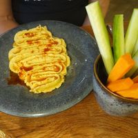 Hummus at Vrasserie in Porto