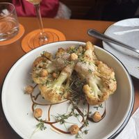 Geroosterde bloemkool in hazelnoten saus  at Cilinder in Groningen