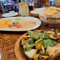  at El Mazatlan in Cave City