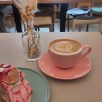 Flat white at Prince Peach in Berlin