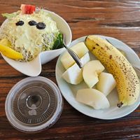 Sides for the set menu at Hǎo Shū Fú Fēngwèi Cānyǐn - 好蔬福風味餐飲 in Taichung